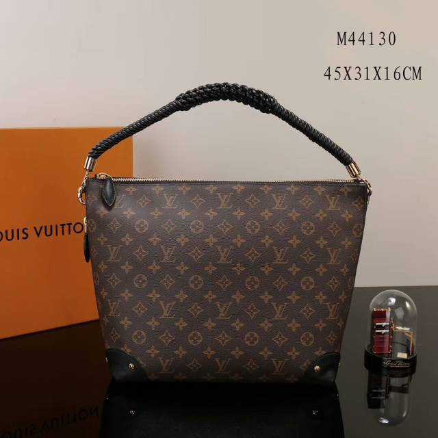 Vuitton triangle online softy