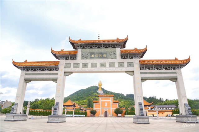 "据史籍记载,唐宋时,密印寺占地广阔