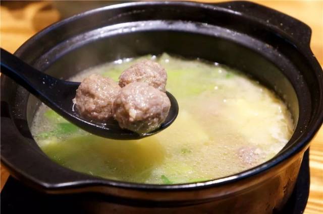 砂锅羊肉丸子