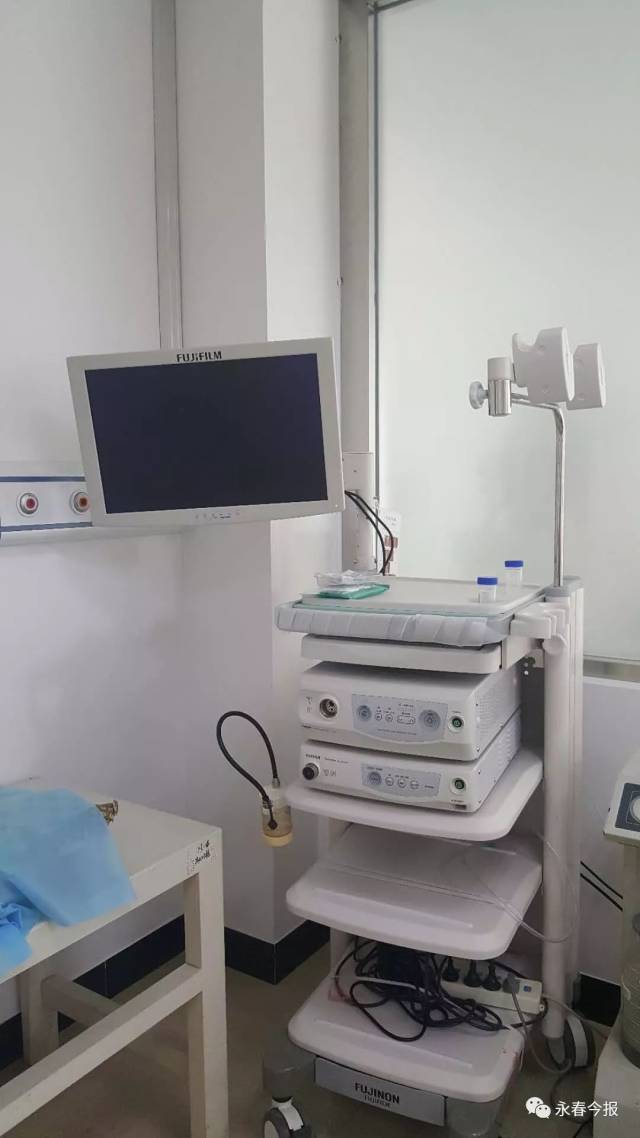 内镜洗消室一间,之前科室配备olympusv70内窥镜主机一台,配有电子胃镜