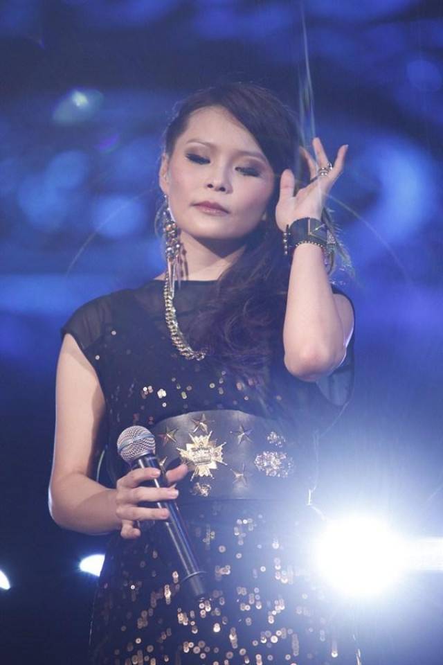 曾与蔡依林齐名,今周杰伦成龙助她复出!