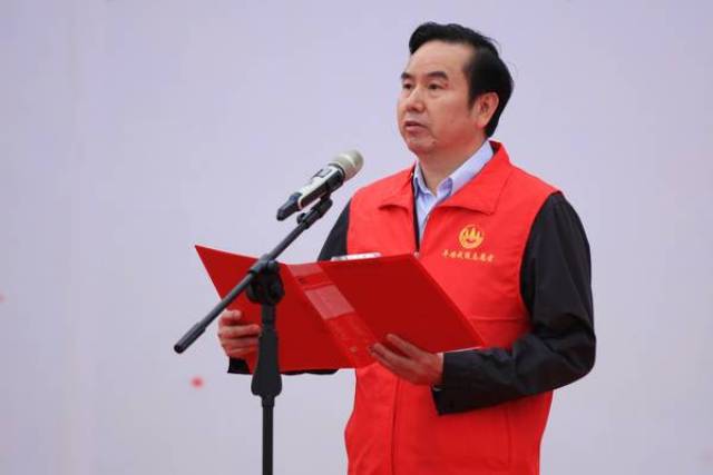 3000多名志愿者体育中心集结 众创平安武陵