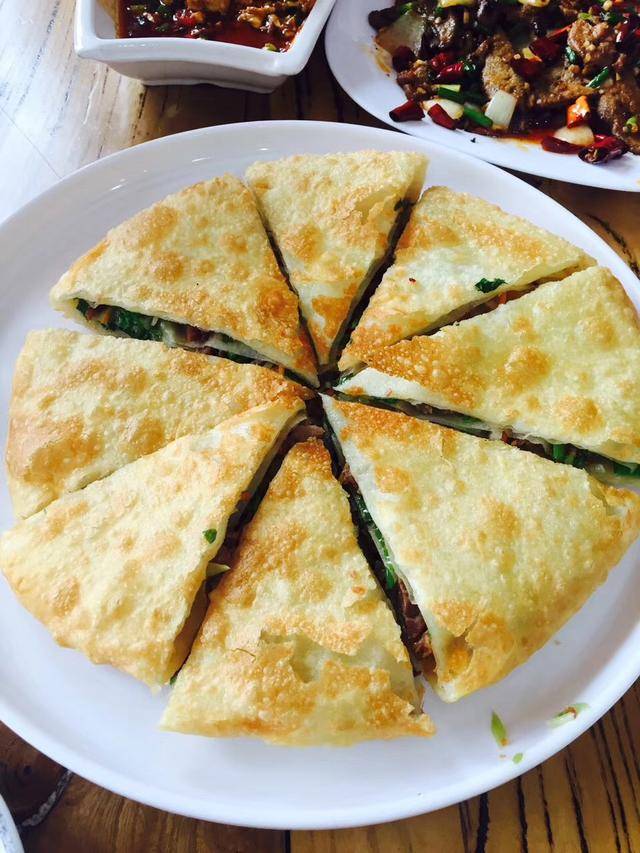 烙饼又出新花样,外酥里嫩不干不硬,赶快试试吧!