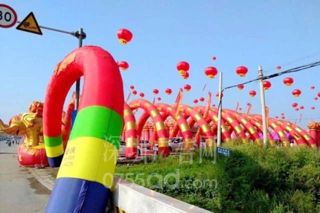 一个活动公司同行说,他最近接了一个大活,辽宁辽阳搞了一百多个拱门