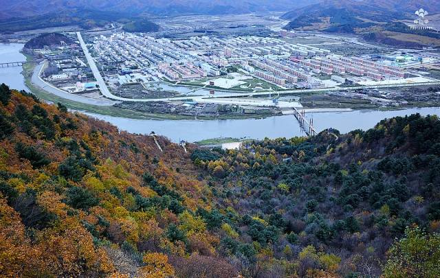 北緯45度金山小鎮伊春小興安嶺南麓一座色彩斑斕的金山