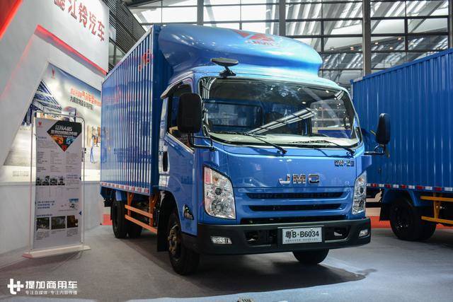 售价8.78万起,标配气刹和abs,江铃凯运升级版轻卡实拍