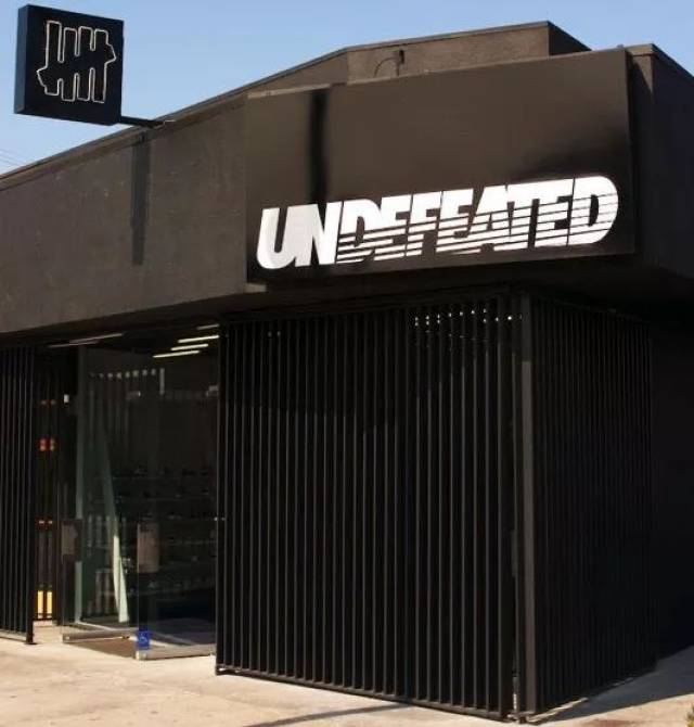 undefeated立志打破老品牌设计重复,缺乏新意的局面,积极求变,创造