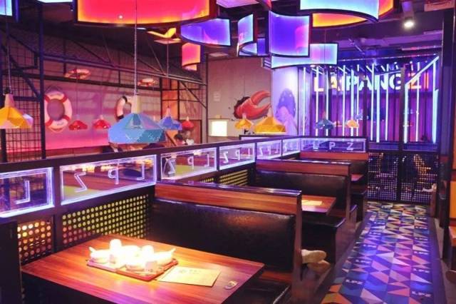 金坛这个胖子!你凭什么在吾悦广场横行霸道?