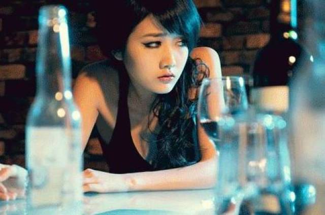 男朋友给我买40块钱的项链竟然还说我拜金