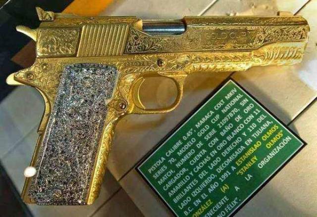 萨达姆到底收藏了多少把黄金枪,你想知道真是的数量吗