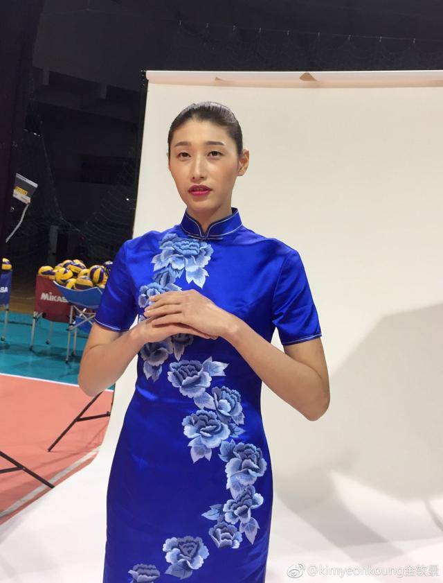 韩国女排队长金延璟作介绍我的中文名字应该叫金软景