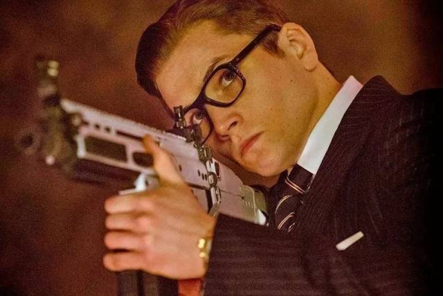 这种现代和复古之间的平衡感,构成了《王牌特工》最微妙的那部分魅力.