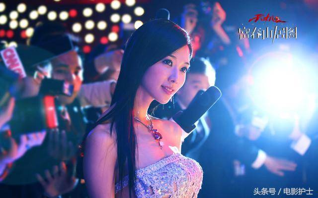 的是中国特工同日本黑帮以及英国大盗三方之间为了保护和争抢辗转流失