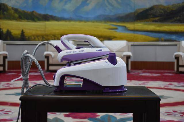 衣服褶皱不用愁,卓力增压蒸汽熨烫机为你排忧