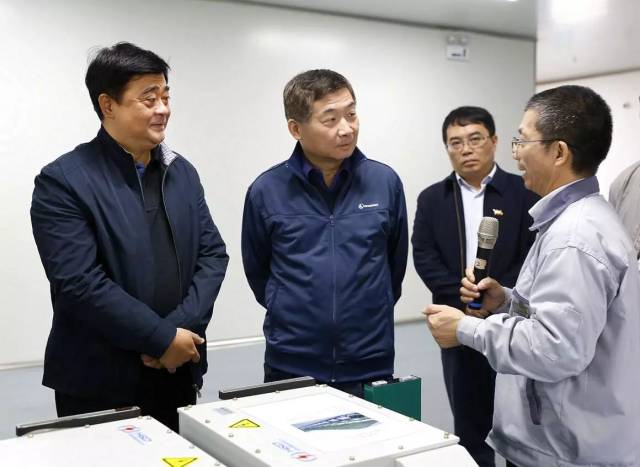 韩再峰调研赣江新区,盛赞新区这个主导产业发展!