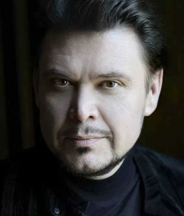 男低音:维塔利·科瓦廖夫(vitalij kowaljow)