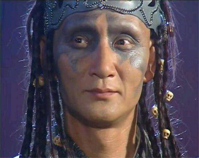 高塔着火时,鹤笔翁抱着鹿杖客的被窝从塔上往下跳,被窝不幸散开