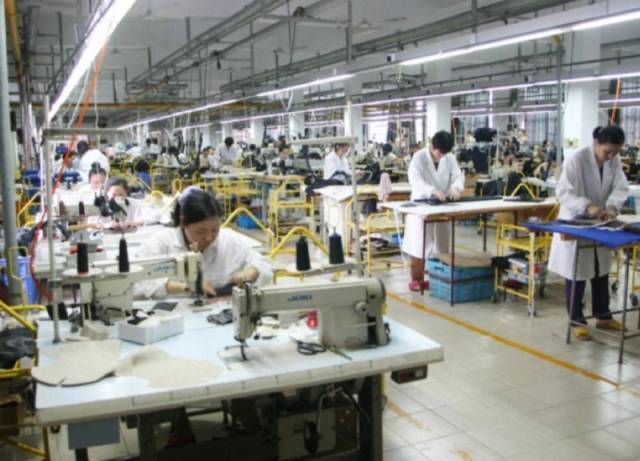 广州服饰公司合作全指南：从服装生产、批发到定制的实操要点
