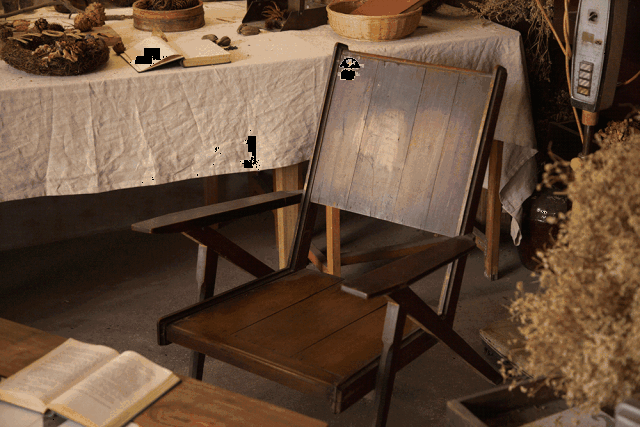 旧物再现丨那把40年前最经典的燕子扶手椅,大家终于不用再等了!