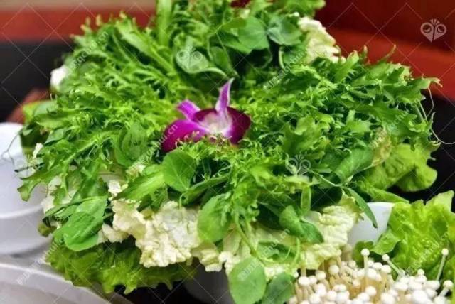 涮顿火锅还变脸是种怎样的体验?