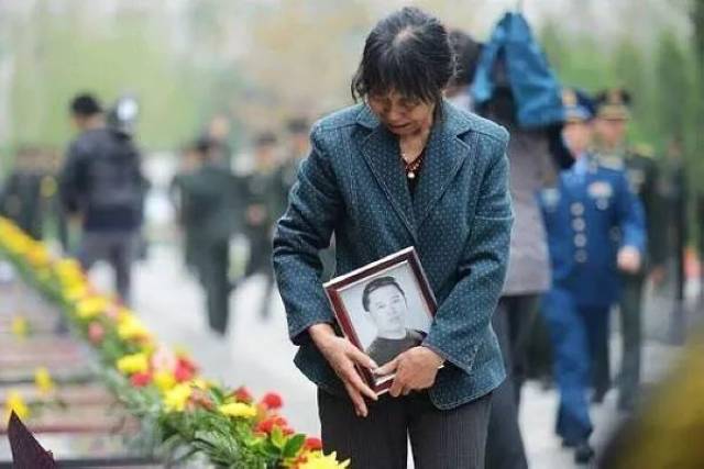 同心下马关29岁青年勇擒歹徒英勇牺牲,那一刻悲壮而凄美!