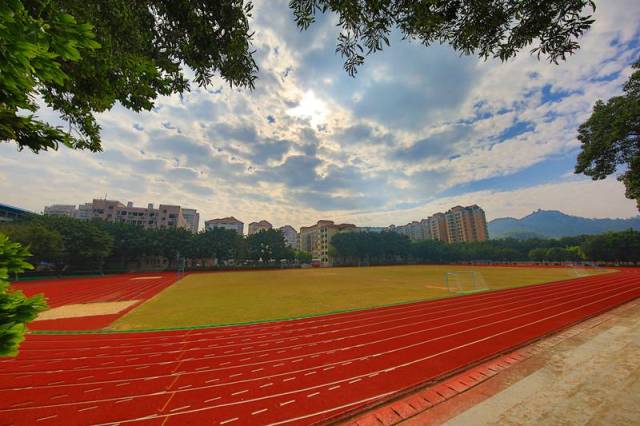 新颜绽放,靓丽登场——东莞二中综合办学实力迅速增强