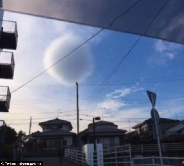 日本天空出现巨型圆球ufo?