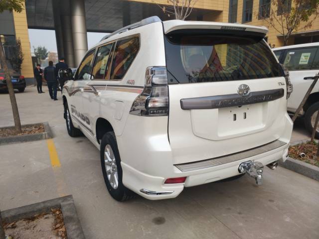 江苏李哥天津港提车记,17款丰田霸道2700中东版首选丐版