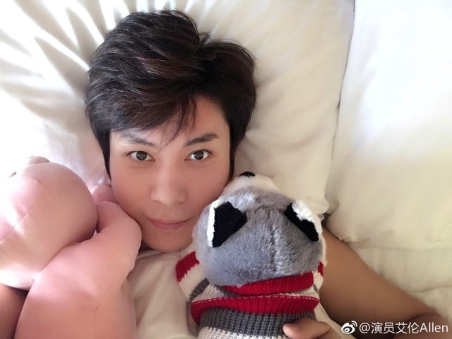 艾伦模仿马丽本以为东施效颦,没想到却招招胜出,张张惊艳至极!