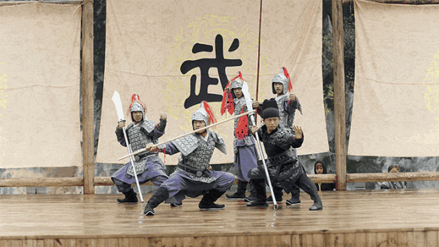 让人意想不到的各种神人穿越,近在咫尺 05 勇冠播州 士兵巡游,百姓