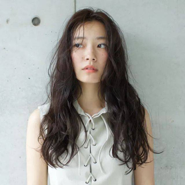 你适合披发还是扎发?看这个部位就知道了