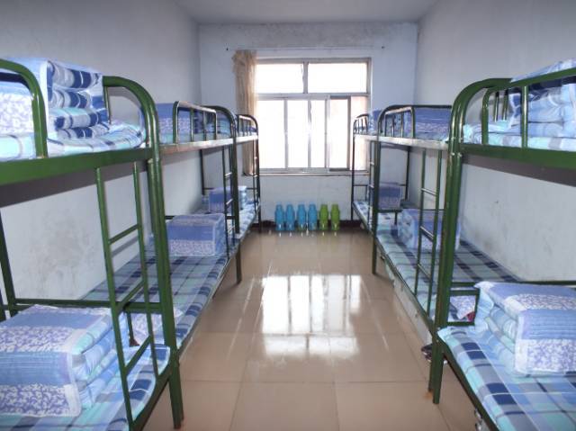 怀仁这个学校招聘57名老师,月薪5000 ,免费提供住房!