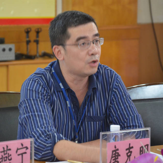 家校合力 共促发展——我校举行2017-2018学年家长委员会成立仪式