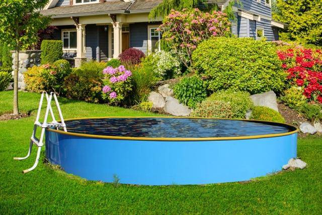 怎样把泳池建设成为庭院的一个亮点?这些案例会给你很多启发