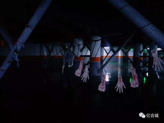 胆小勿入|昨天停车场真的闹"鬼"了~而且是一群高颜值的百鬼集结.