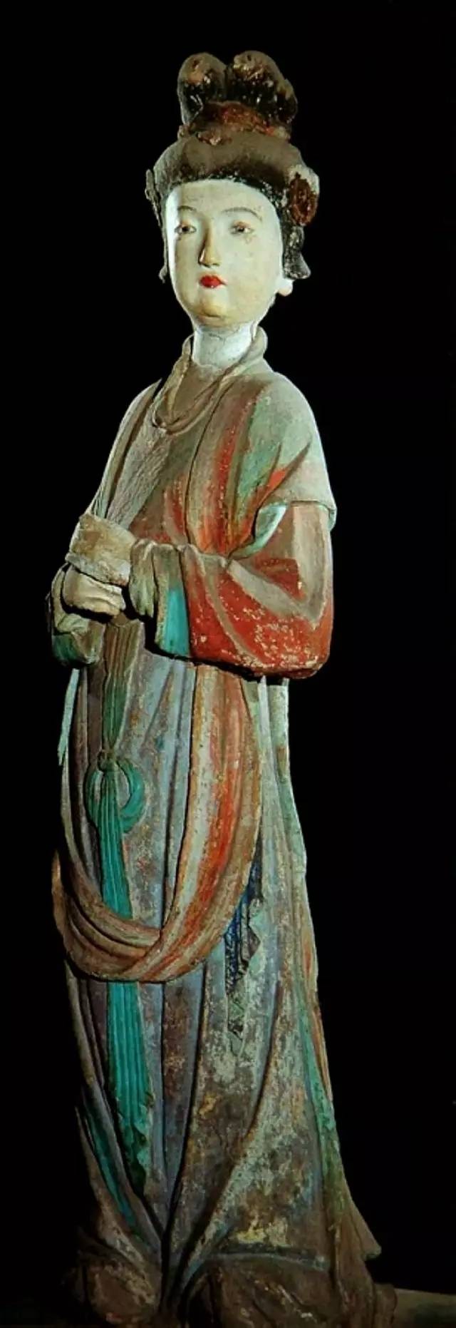 于是, 各市纷纷拿出看家本领, 向大家展示当地最值得一看的古代彩塑