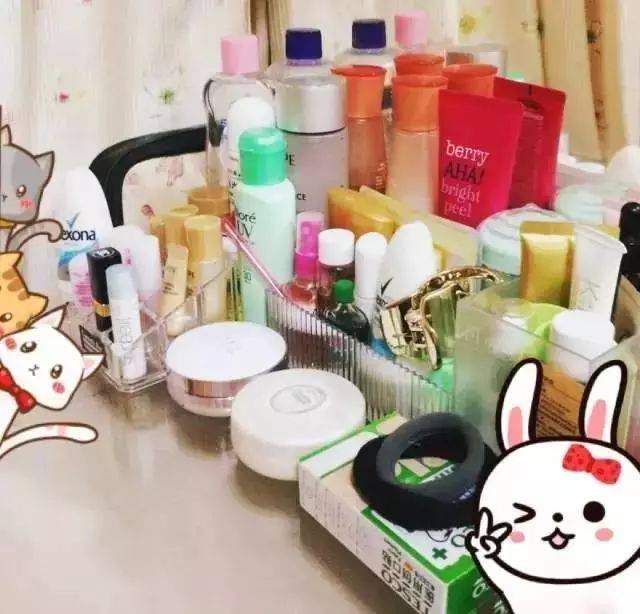 救命!微博惊现14岁变装男孩,睇完你会怀疑自己