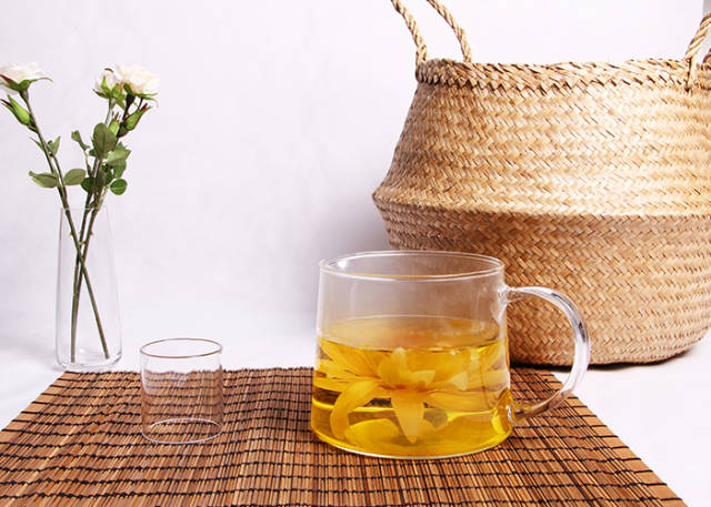 livings九品莲花茶