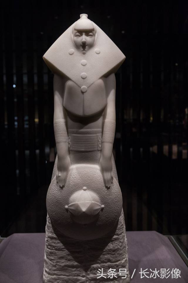 石雕《惠安女》.