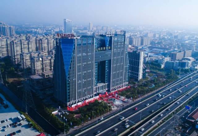 红岭创投:深入服务实体经济 红岭控股多维出击