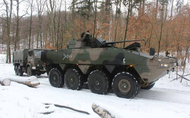 波兰狼獾模块化轮式装甲车