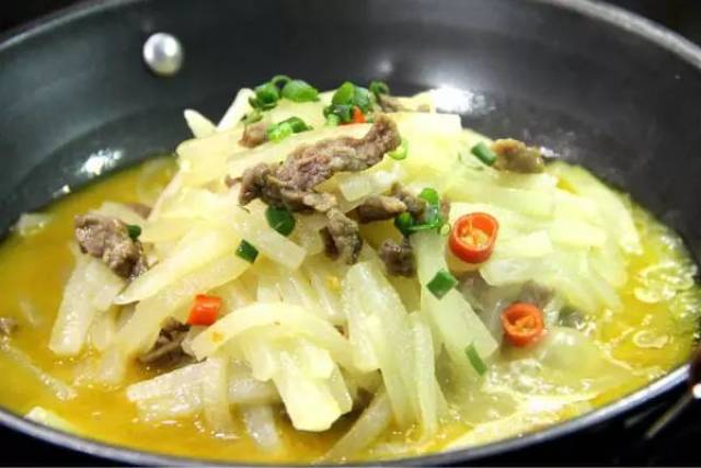 银丝焖牛肉 原价37元  尝新价18.5元