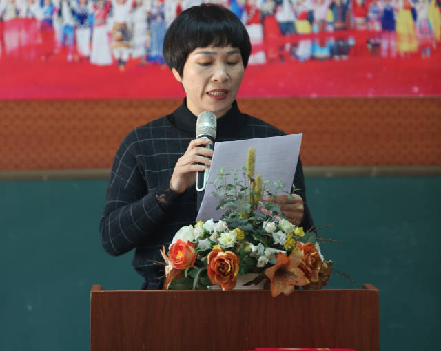 东塍中学校长王祖侠代表协办单位作表态发言