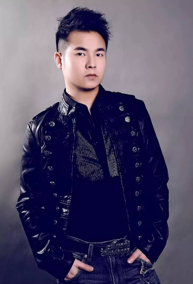 蔡峰:武汉邮政艺术团青年演员   古今经典诗歌华章