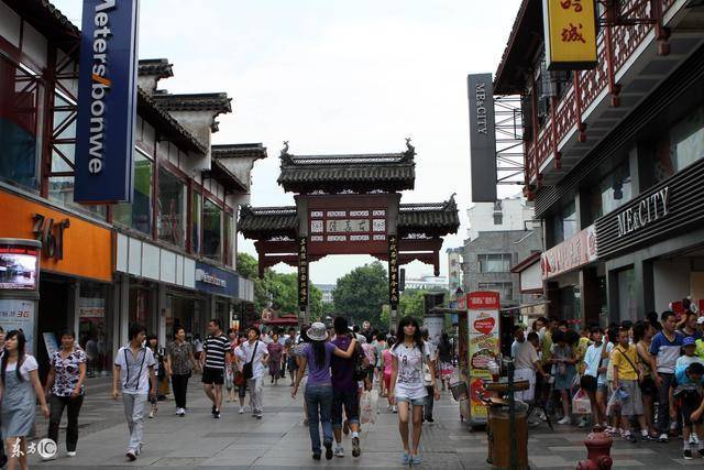 南京城市名人酒店:引领商务与休闲新风尚