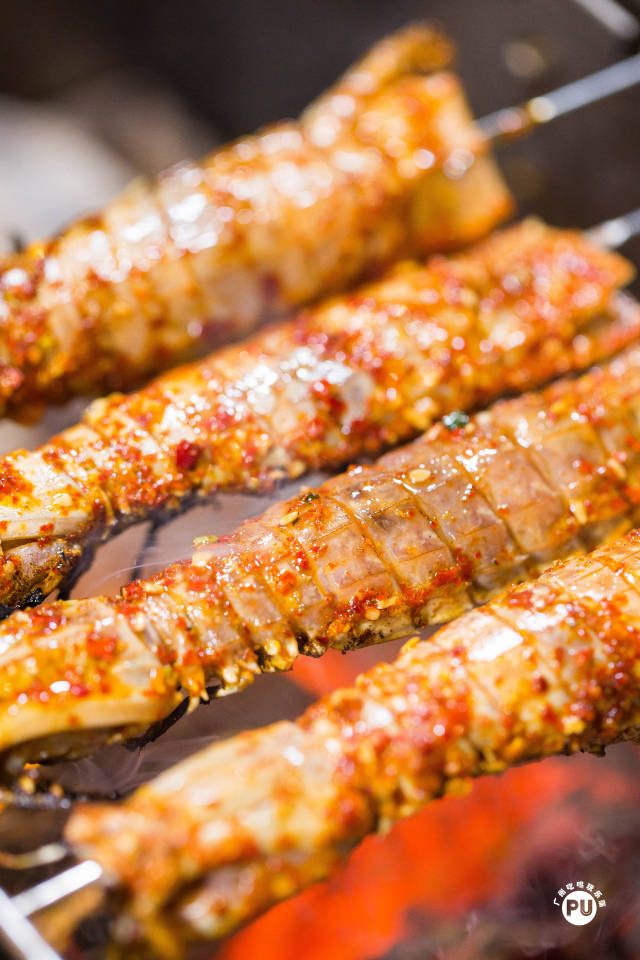 广州首家“恐龙”主题餐厅!现1元烤羊腿,1元皮皮虾称霸烤串界!