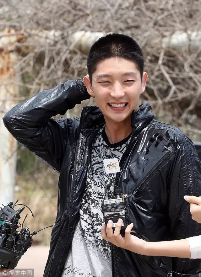 hold住光头 寸头才是真颜霸!看看谁帅(靓)的掉渣,谁不忍直视?