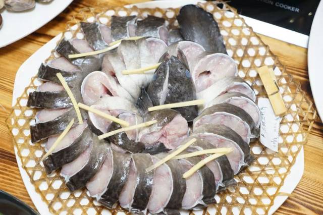 爆浆大生蚝,射你成身乌卒卒噶章鱼,神奇大海星,奄仔蟹,野生爽鳝都有得