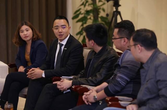 副总经理 吴世鸿 到家了房产副总经理 贺文 平安好房副总经理 朱少林