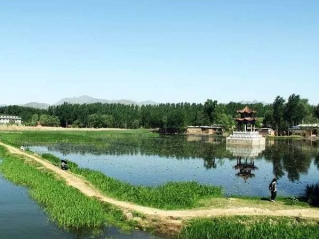 公园以小清河,哑叭河为骨架 以青春公园,湿地公园和房山公园为节点